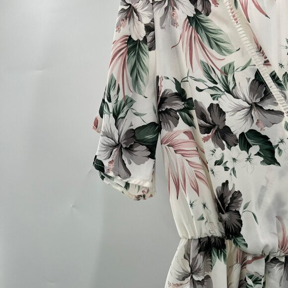 Sienna Sky V-Neck Surplice Short Sleeve Floral Top Womens Size Small Tie Waist - Picture 9 of 11